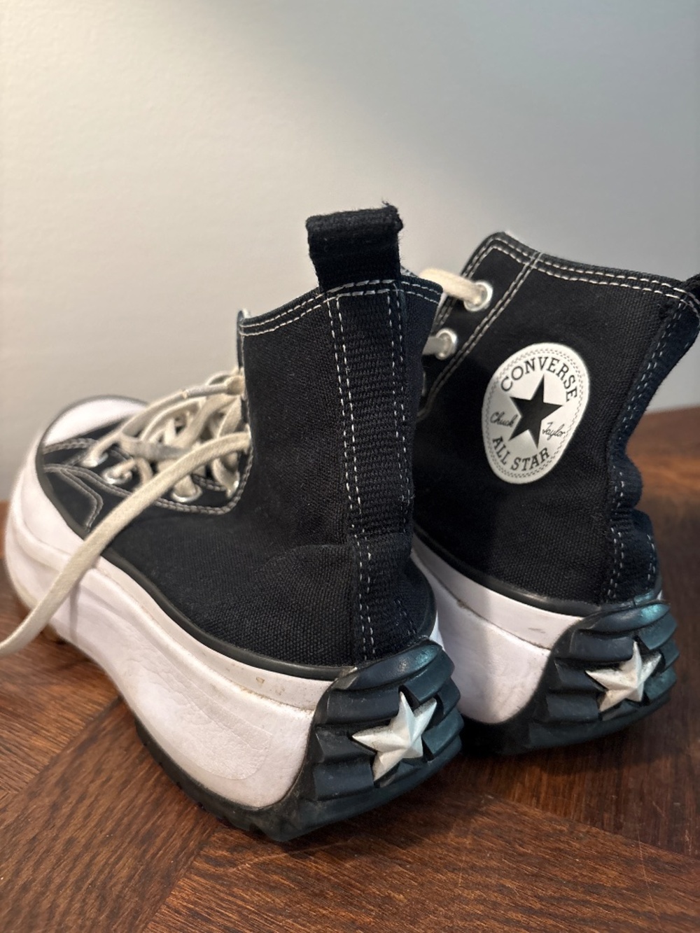 Converse chuck taylor run star black / white 4 big kids / women’s 6